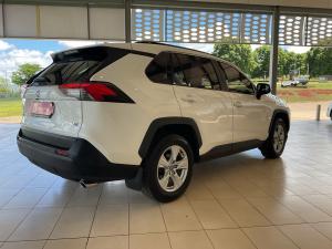 Toyota RAV4 2.0 GX - Image 2