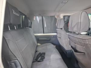 Toyota Land Cruiser 79 4.5D-4D V8 double cab LX 70th Anniversary - Image 11