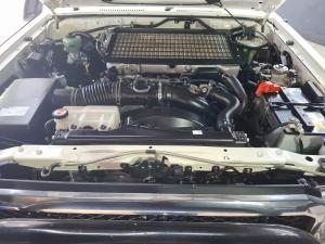 Toyota Land Cruiser 79 4.5D-4D V8 double cab LX 70th Anniversary - Image 13