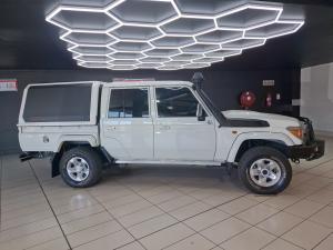 Toyota Land Cruiser 79 4.5D-4D V8 double cab LX 70th Anniversary - Image 3