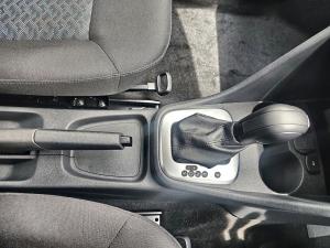 Volkswagen Polo Vivo hatch 1.6 Life - Image 10