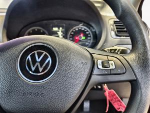 Volkswagen Polo Vivo hatch 1.6 Life - Image 14