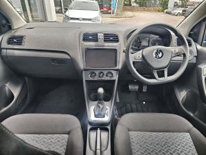 Volkswagen Polo Vivo hatch 1.6 Life - Image 9